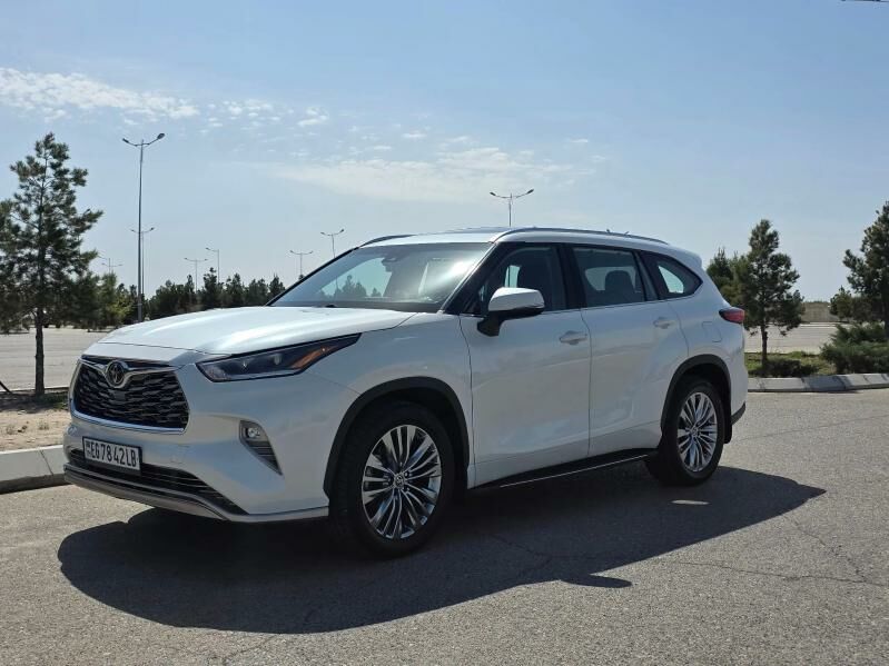 Toyota Highlander 2021 - 640 000 TMT - Туркменабат - img 1