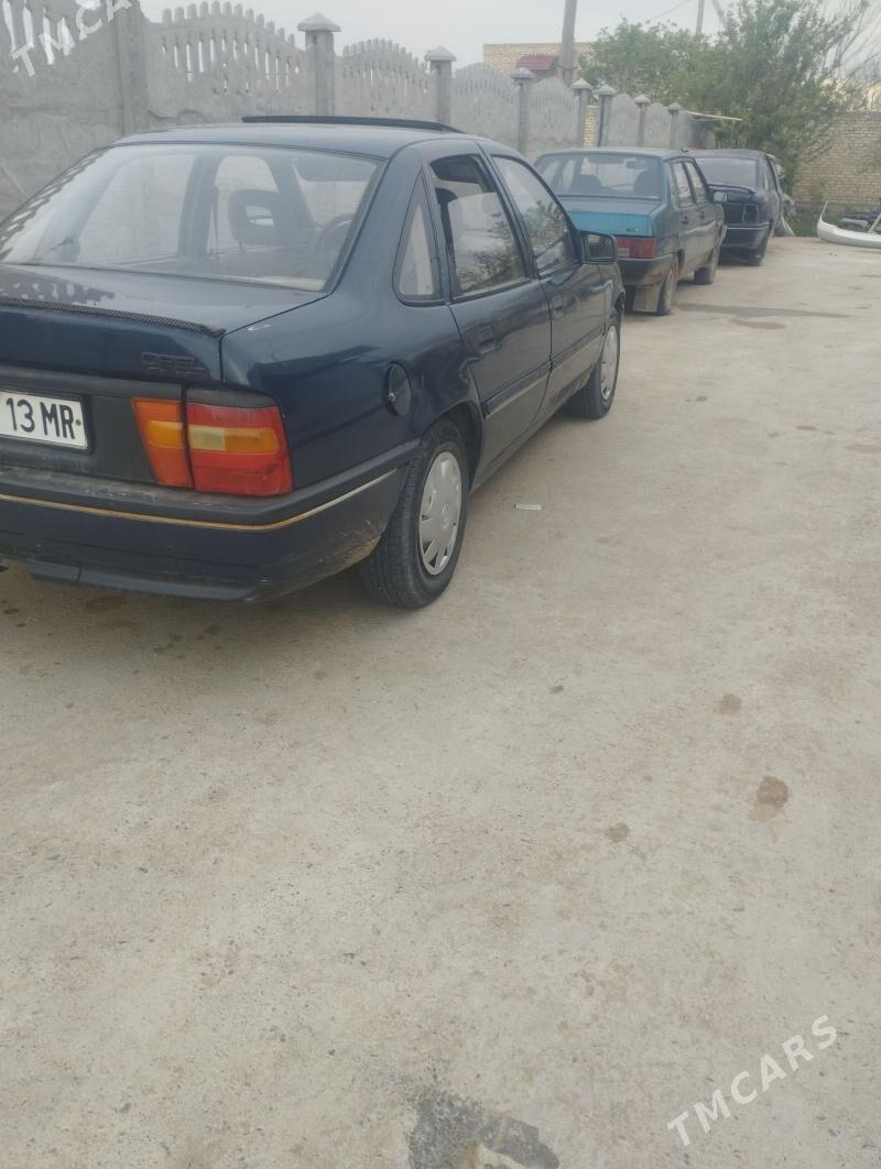 Opel Vectra 1992 - 27 000 TMT - Мары - img 1