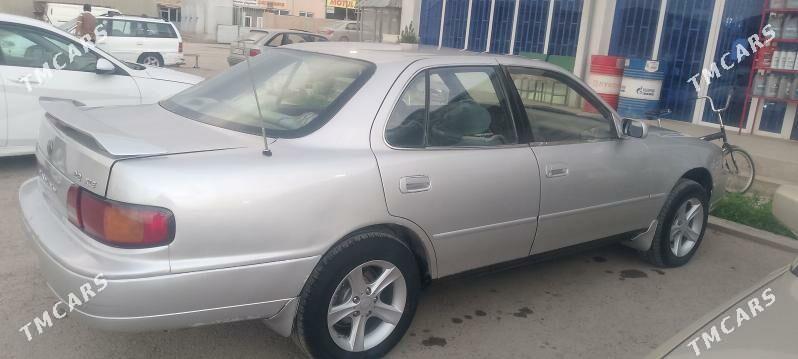 Toyota Camry 1993 - 105 000 TMT - Теджен - img 1