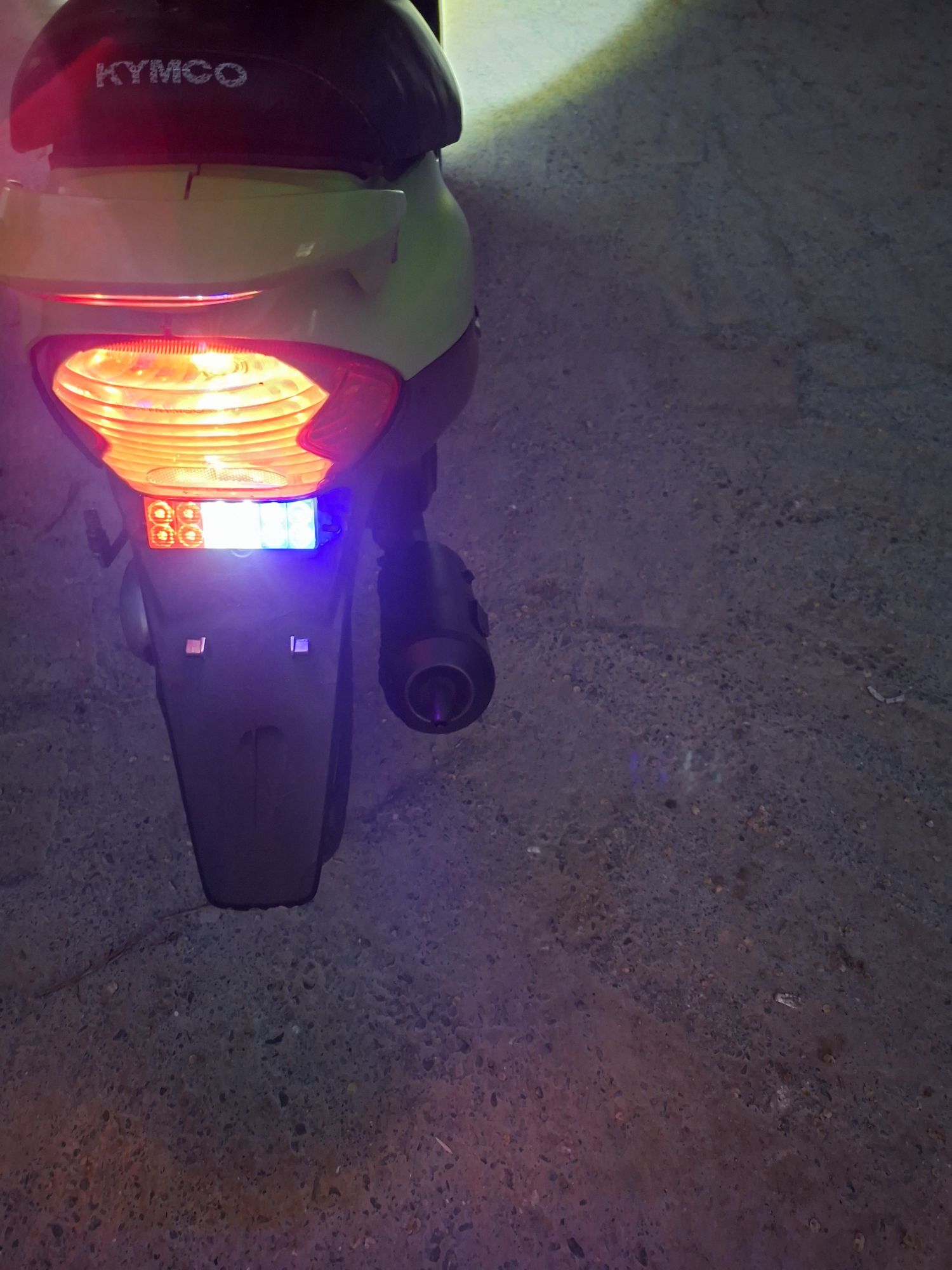 Fekon FK150-8G 2016 - 12 000 TMT - Büzmeýin - img 1