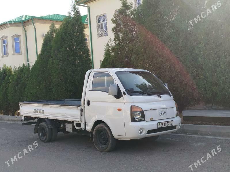 Kia Bongo 2004 - 140 000 TMT - Дашогуз - img 1