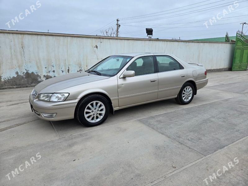 Toyota Camry 2000 - 165 000 TMT - Кака - img 1