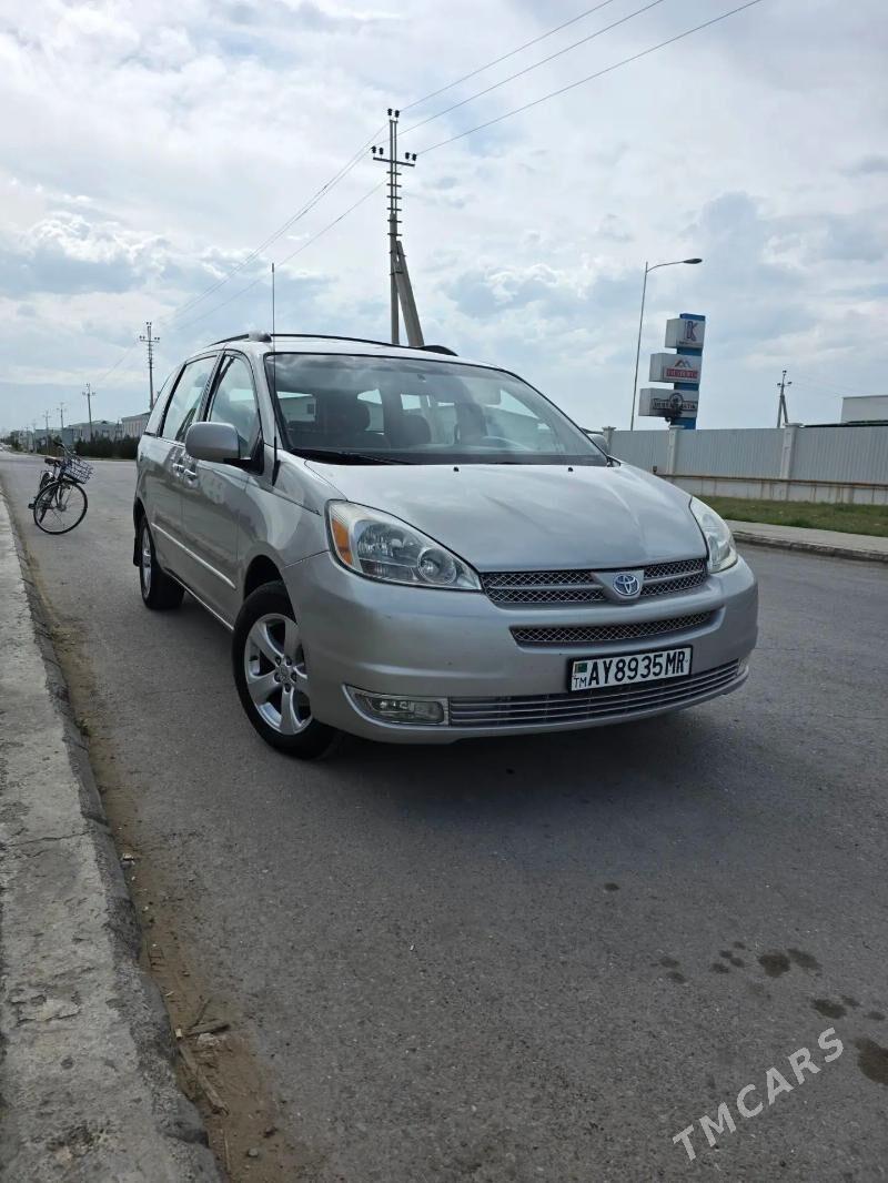 Toyota Sienna 2004 - 200 000 TMT - Мары - img 1