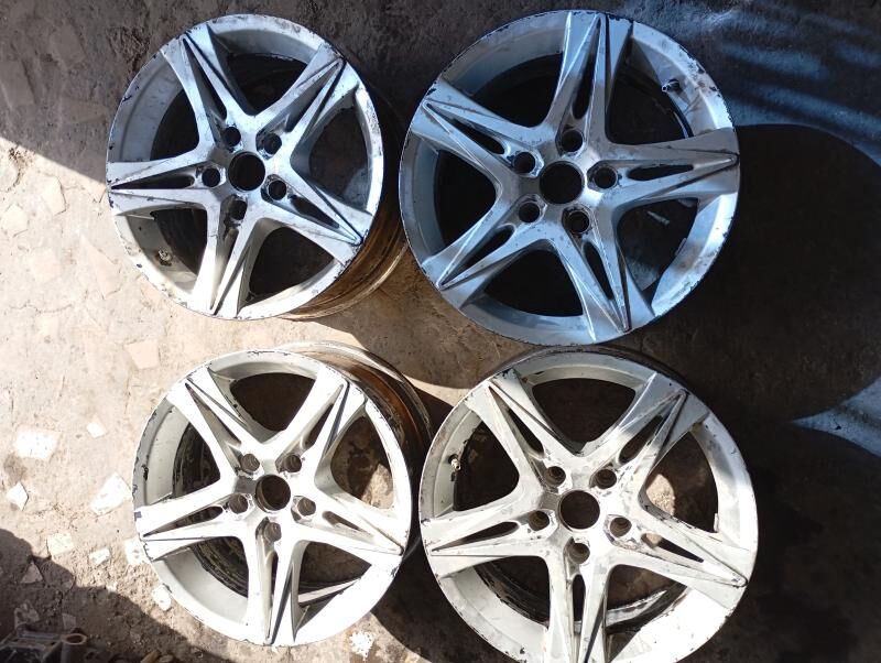 16 lyk dıska Camry 1 000 TMT - Туркменабат - img 1