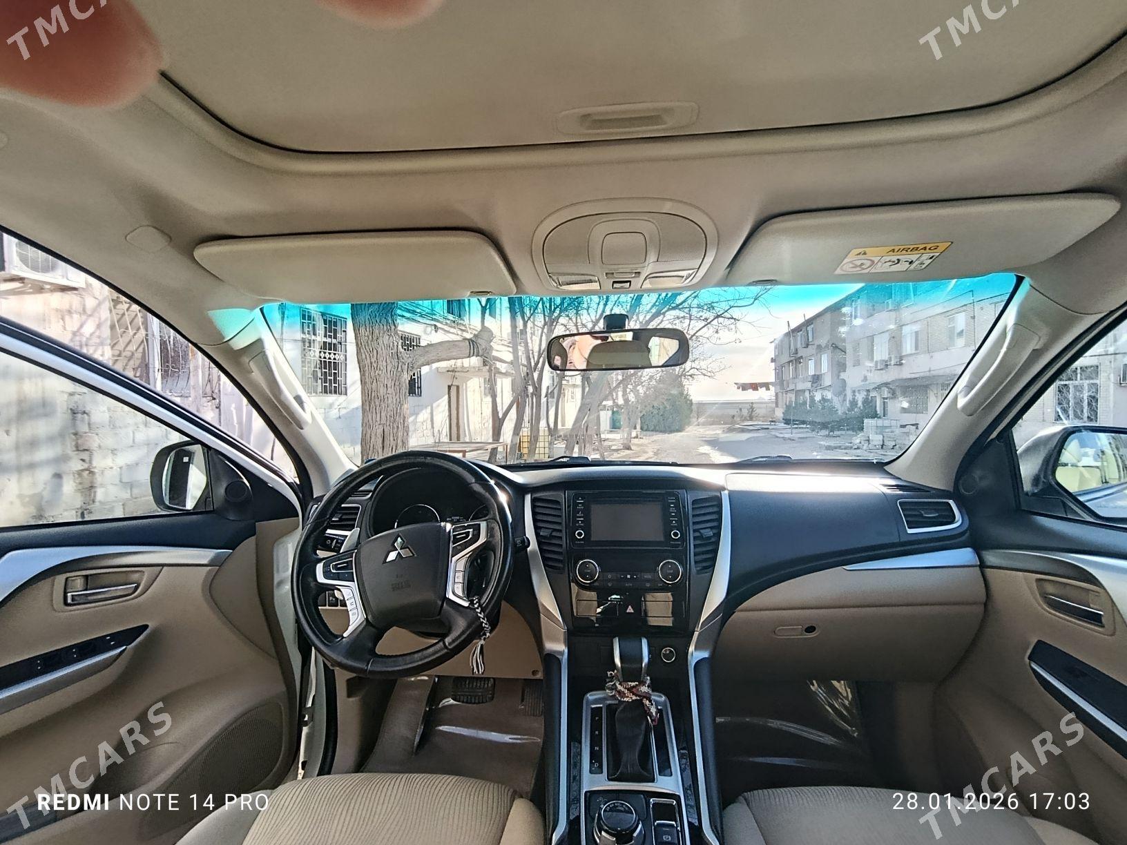 Mitsubishi Montero Sport 2019 - 385 000 TMT - Туркменбаши - img 1