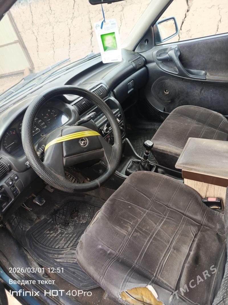 Opel Astra 1993 - 24 000 TMT - Гороглы (Тагта) - img 1