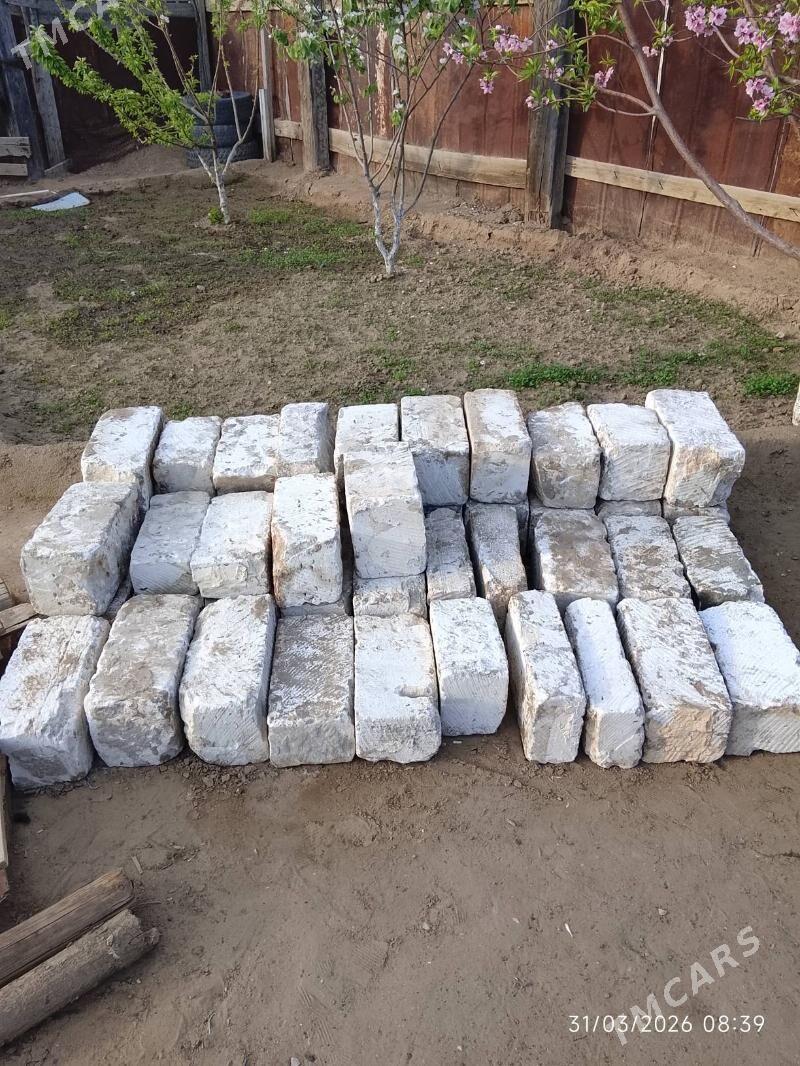 ak daş - Jebel - img 1