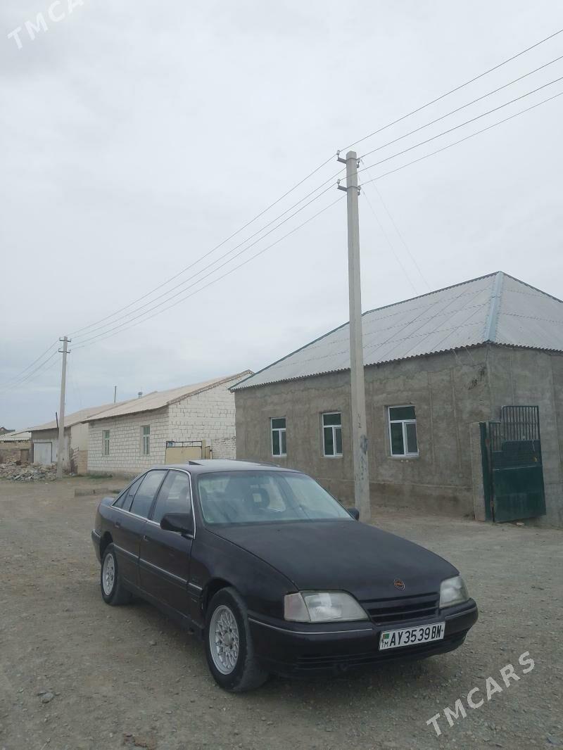 Opel Omega 1992 - 24 000 TMT - Берекет - img 1