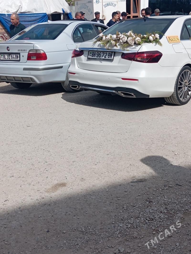 BMW E39 1997 - 115 000 TMT - Балканабат - img 1