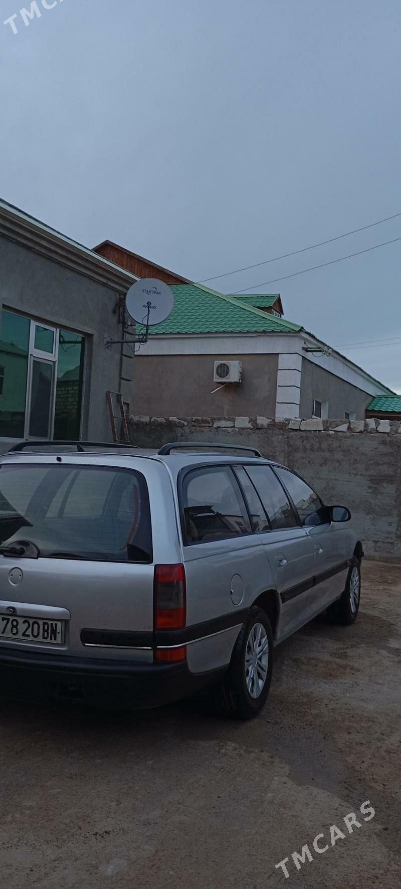 Opel Omega 1996 - 70 000 TMT - Туркменбаши - img 1