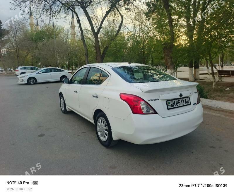 Nissan Versa 2012 - 124 000 TMT - Анев - img 1
