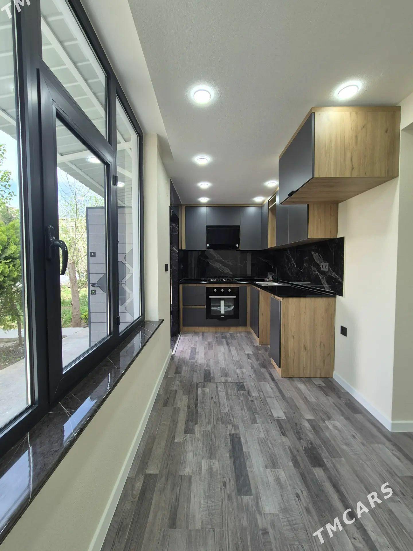 11 MKR 1эт.2-3ком. - 11 мкр - img 1