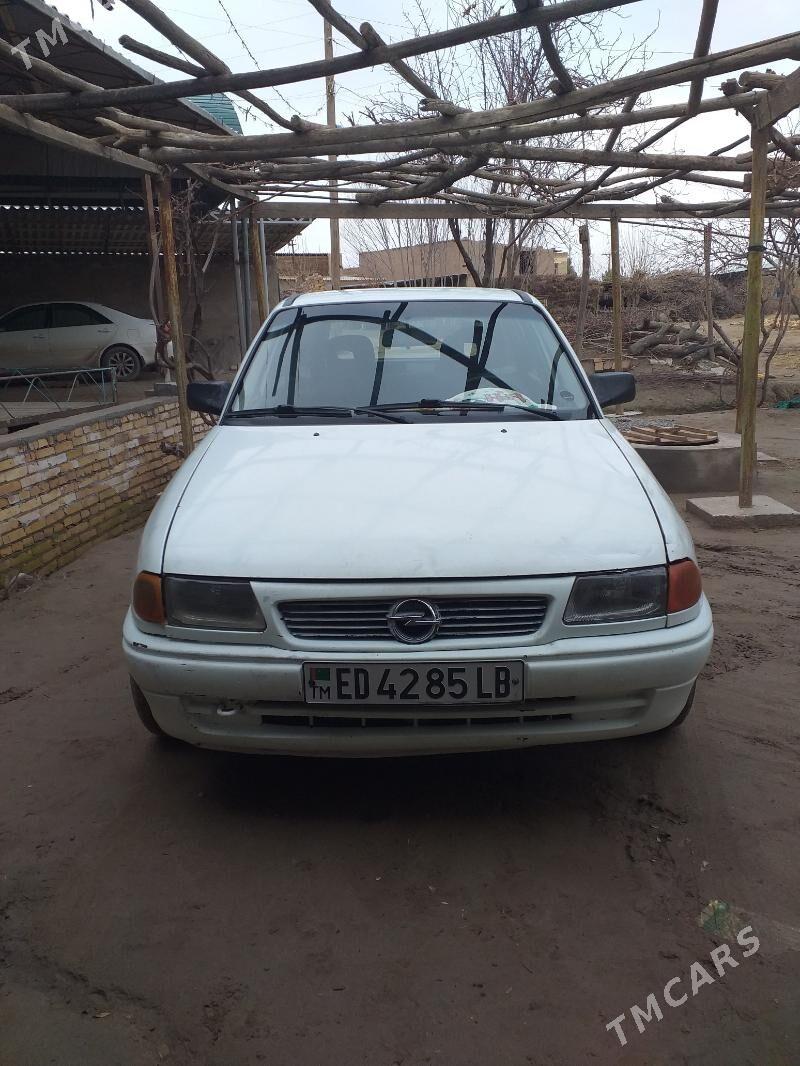 Opel Astra 1992 - 33 400 TMT - Халач - img 1