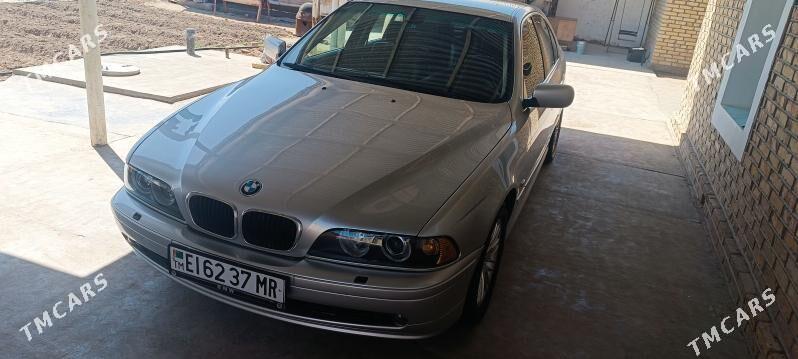 BMW E39 2002 - 160 000 TMT - Sakarçäge - img 1