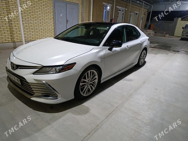 Toyota Camry 2022 - 425 000 TMT - Сакарчага - img 1