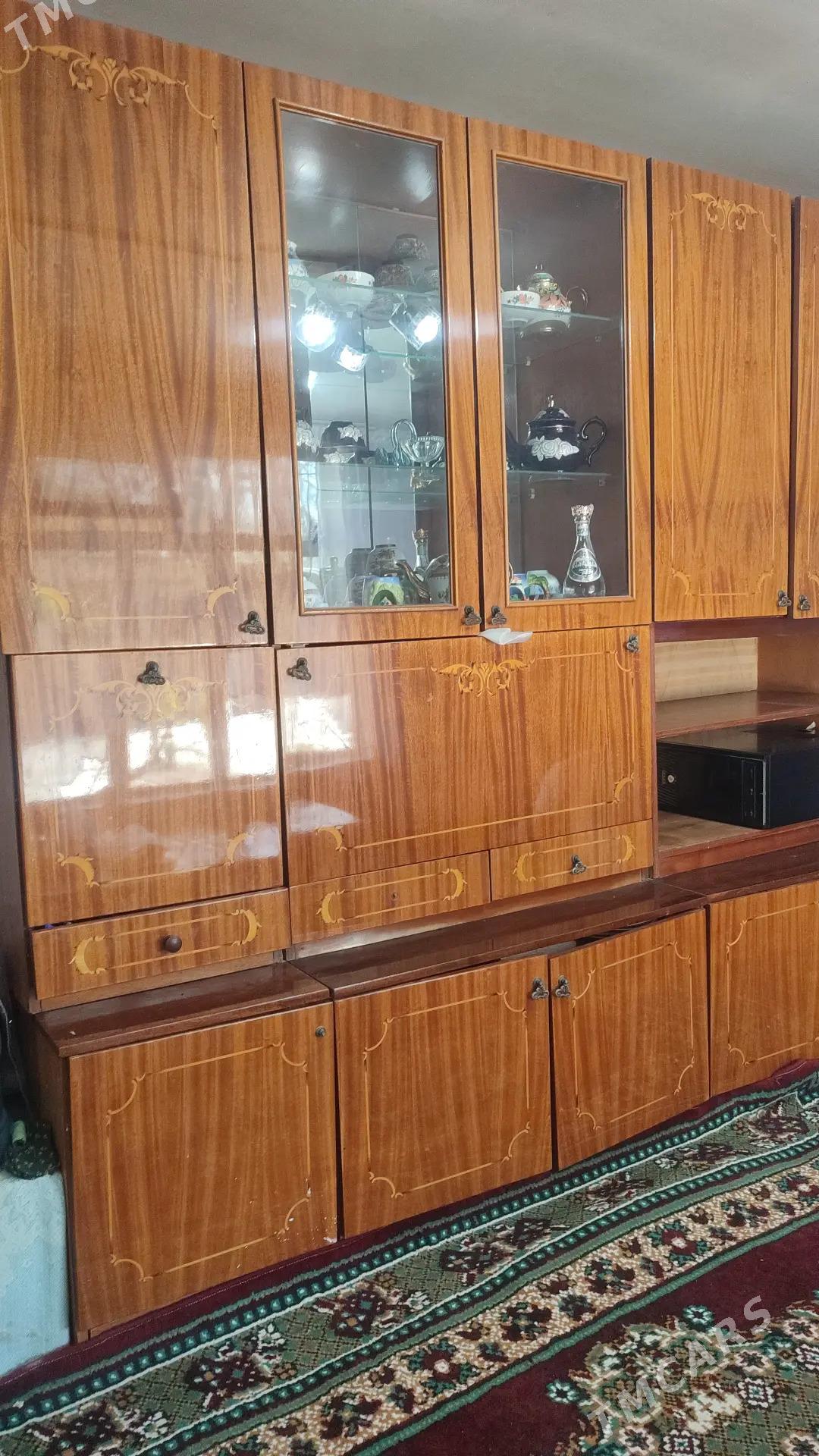 Garnitur - Çärjew - img 1