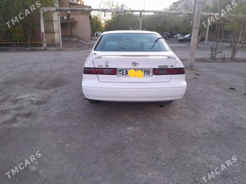 Toyota Camry 1998 - 135 000 TMT - Мары - img 1