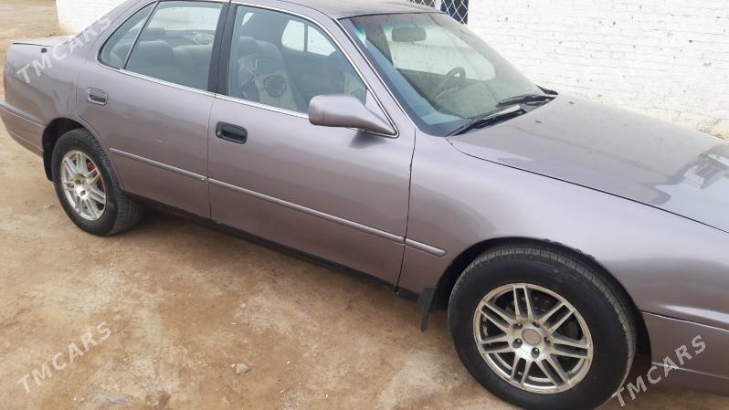 Toyota Camry 1995 - 105 000 TMT - Мары - img 1