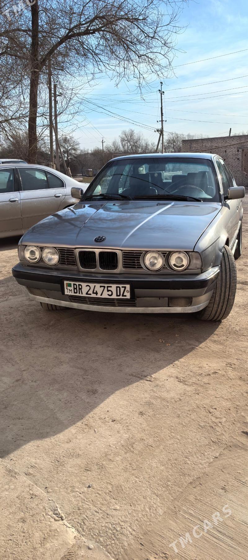 BMW E34 1990 - 50 000 TMT - Гурбансолтан Едже - img 1