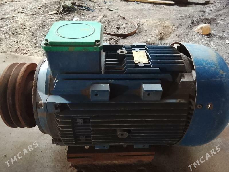 elektro dwigatel 18kw./3000 - Мары - img 1