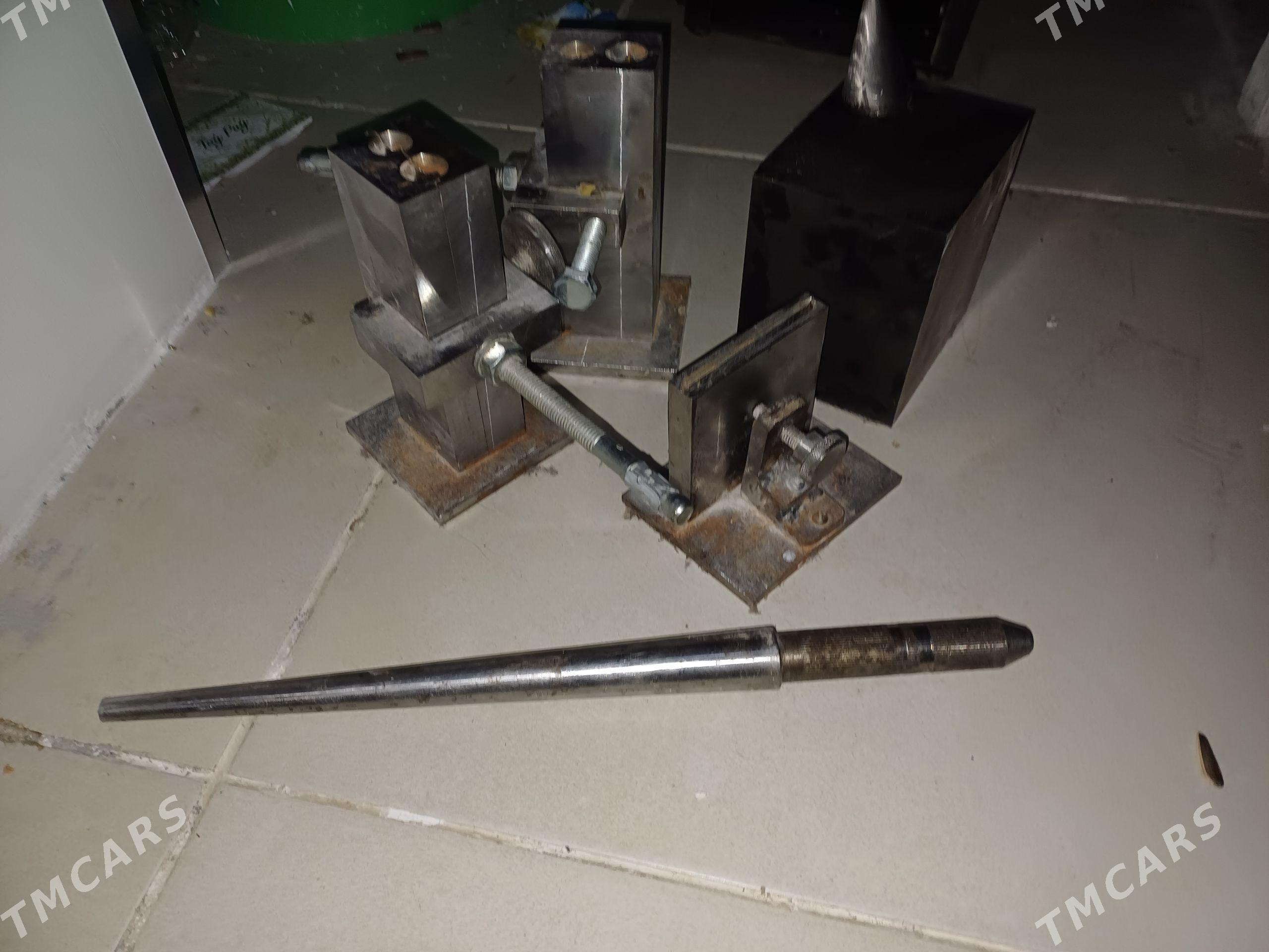 Gyzyl guýulýan galyp - Ашхабад - img 1