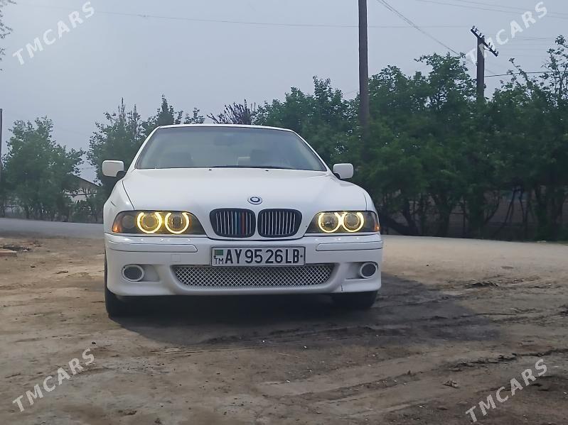 BMW E39 2001 - 125 000 TMT - Garabekewül - img 1