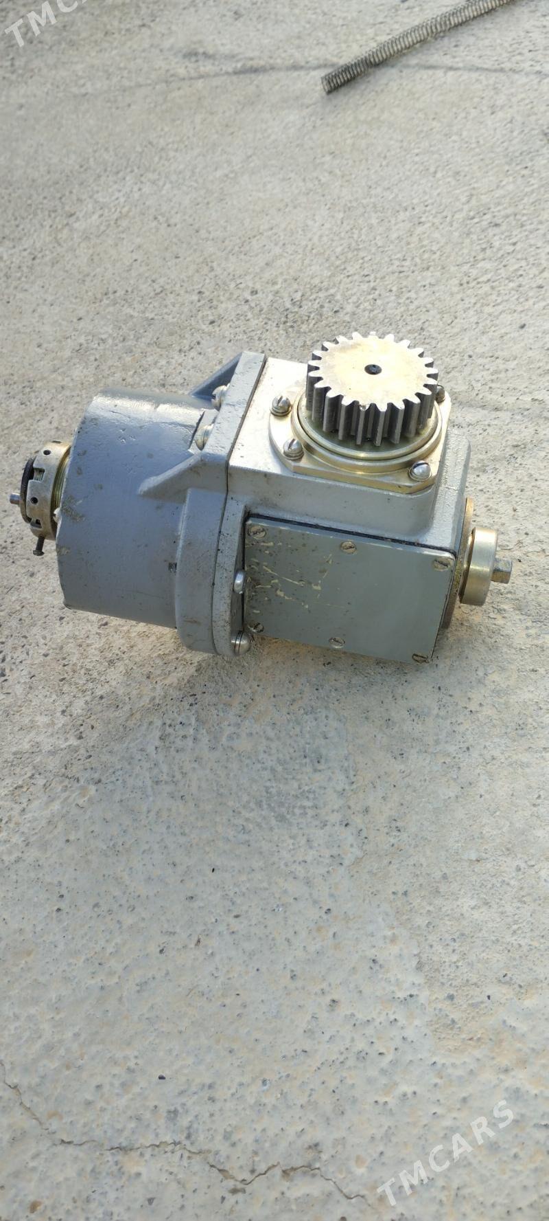 reduktor , редуктор - Теджен - img 1