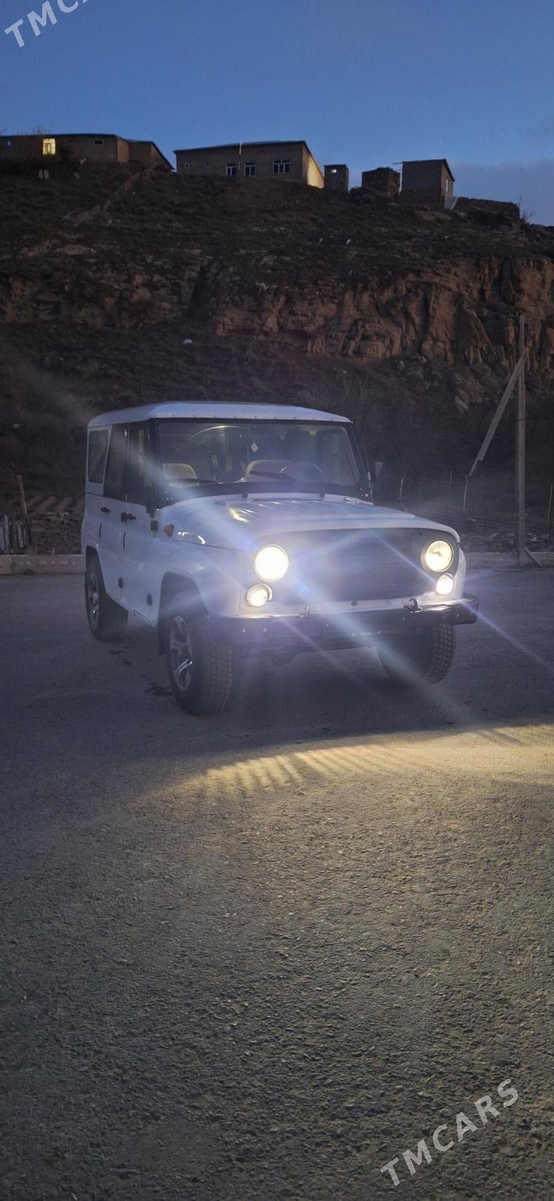 UAZ 469 2005 - 110 000 TMT - Bäherden - img 1