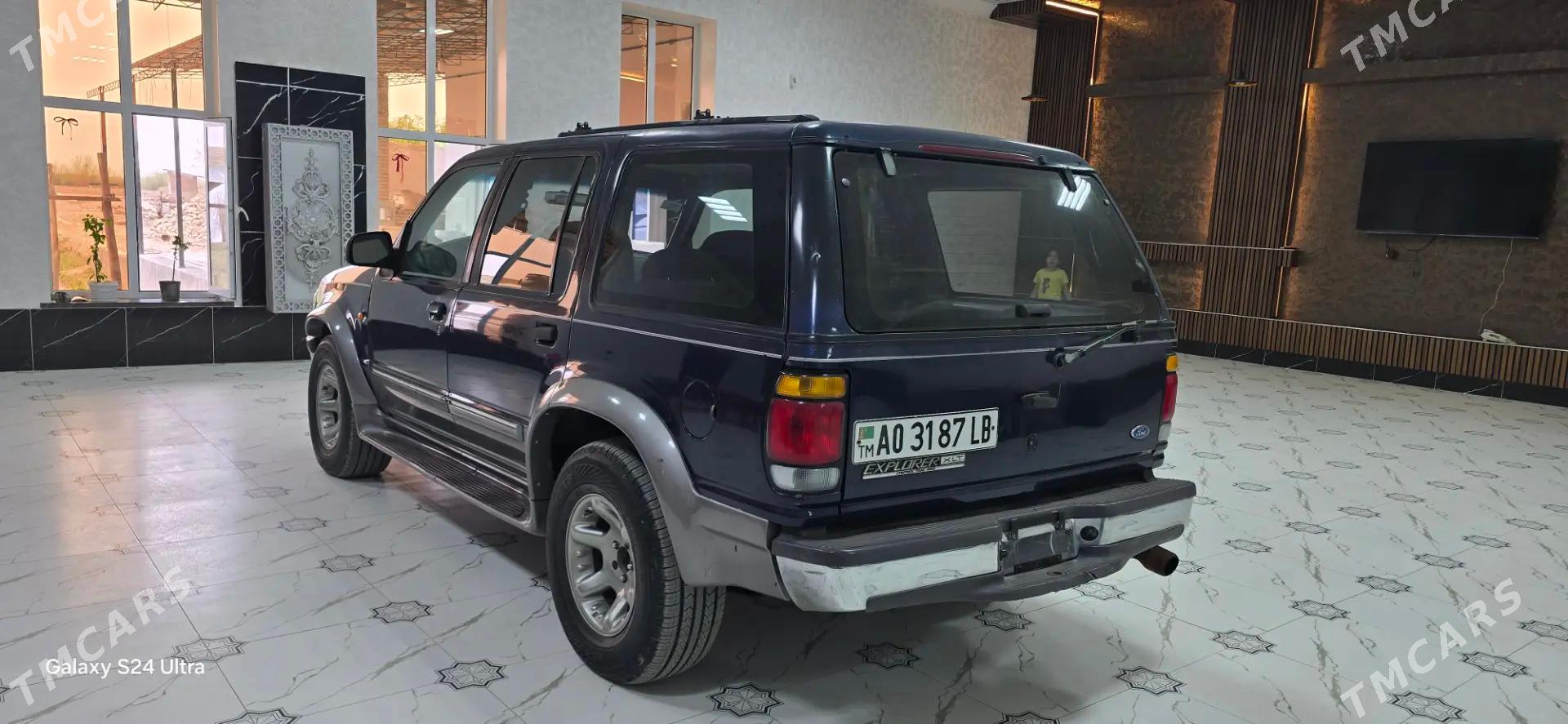 Ford Explorer 1996 - 70 000 TMT - Туркменабат - img 1