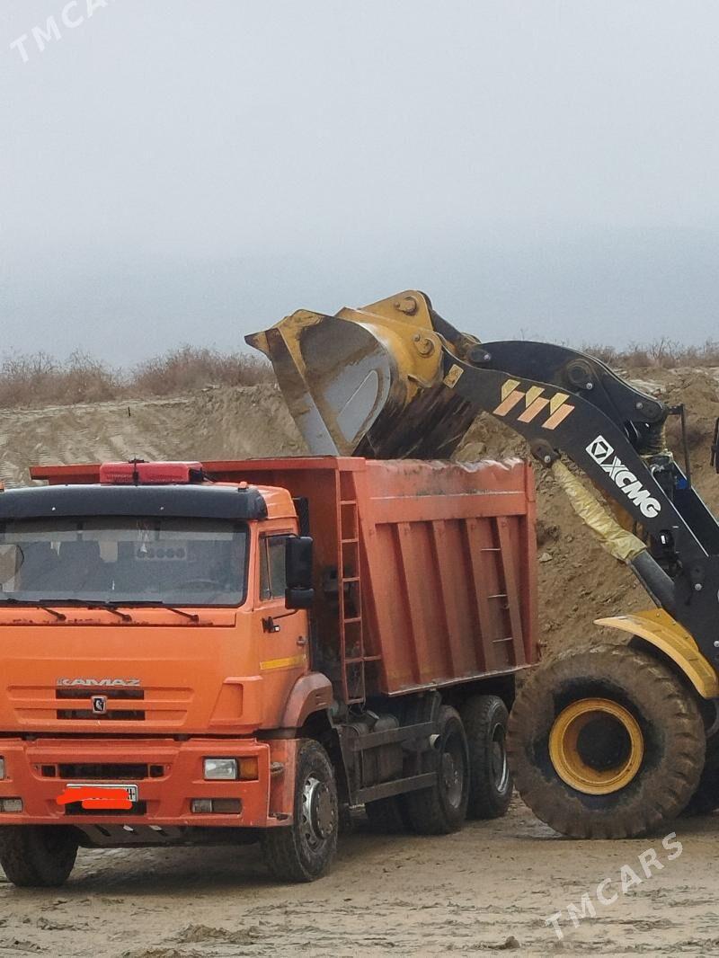 Kamaz 6520 2011 - 420 000 TMT - Bäherden - img 1
