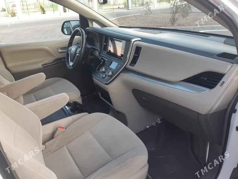 Toyota Sienna 2016 - 390 000 TMT - Мары - img 1