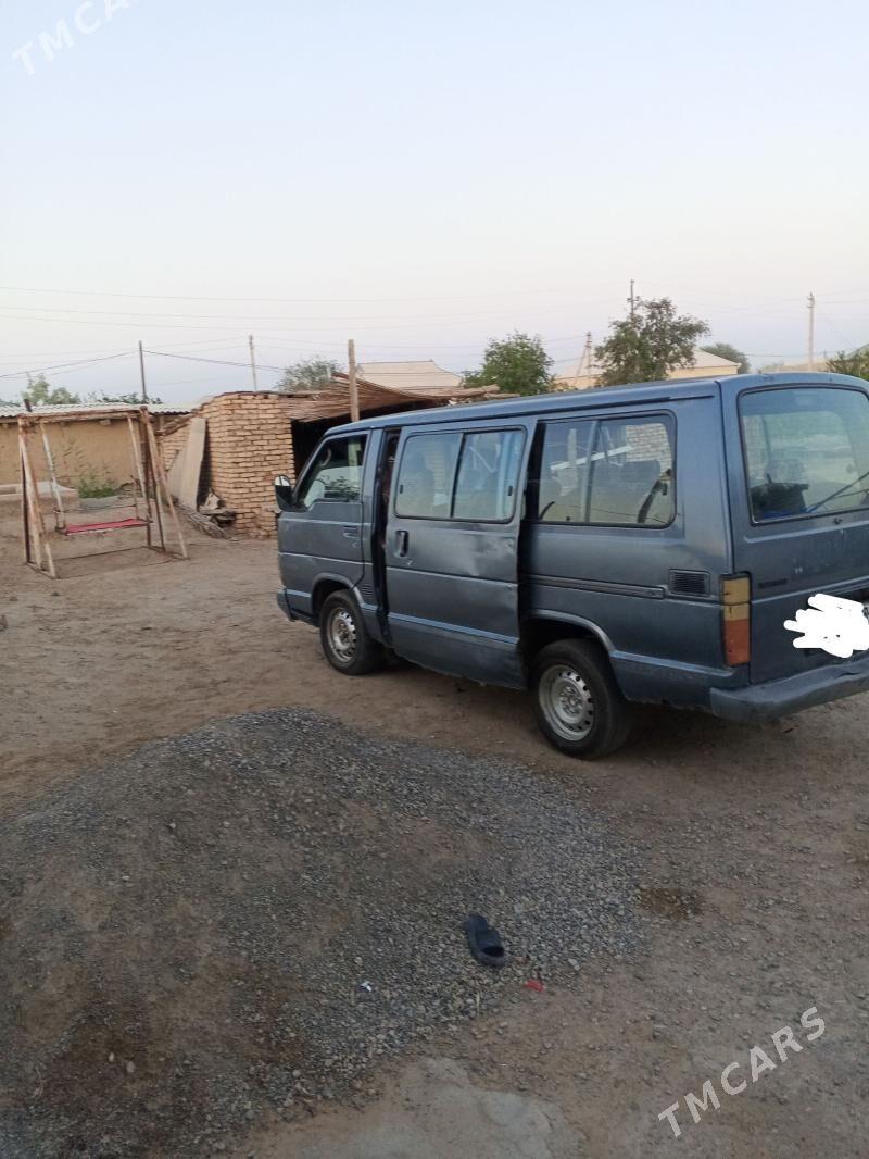 Toyota Hiace 1988 - 40 000 TMT - Mary - img 1