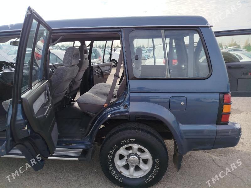 Mitsubishi Pajero 1995 - 130 000 TMT - Şabat etr. - img 1