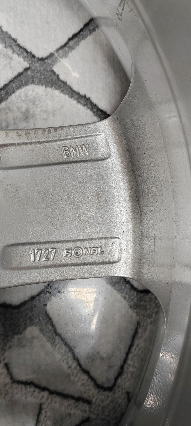 BMW 330. 530 740 Model 3 500 TMT - 4 мкр - img 1