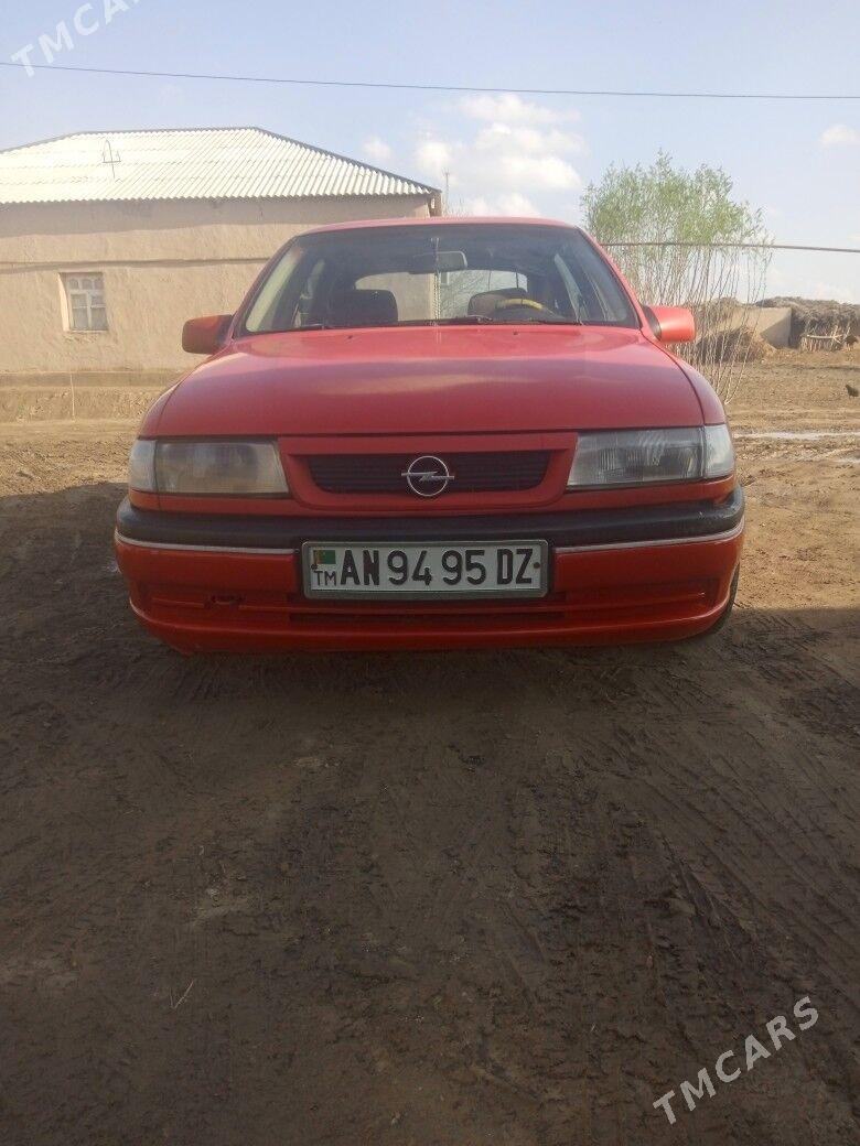 Opel Vectra 1994 - 40 000 TMT - Болдумсаз - img 1
