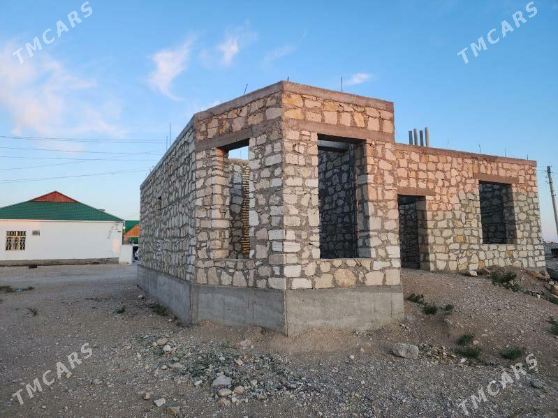 jay - Балканабат - img 1