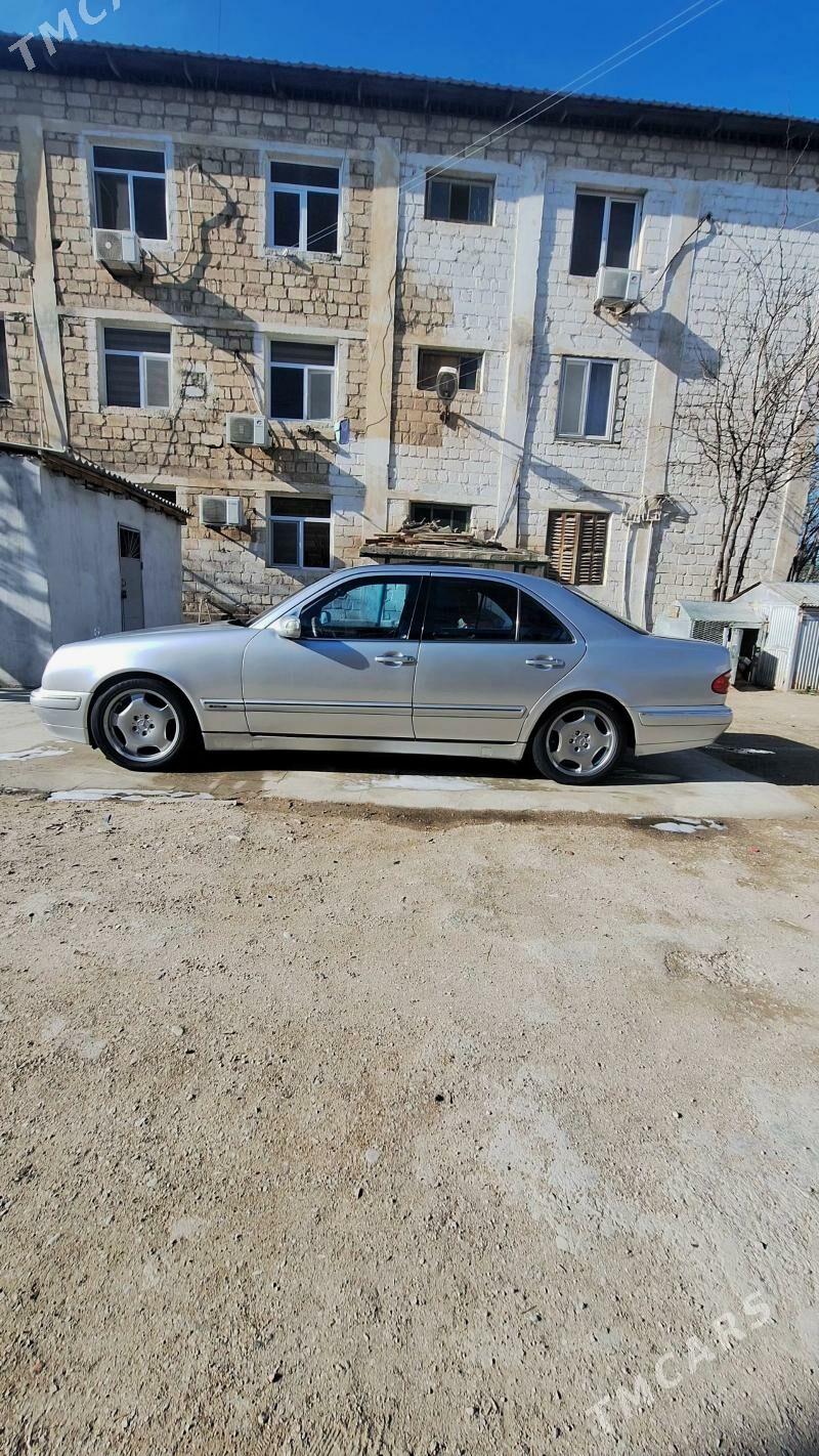 Mercedes-Benz E320 2001 - 115 000 TMT - Balkanabat - img 1