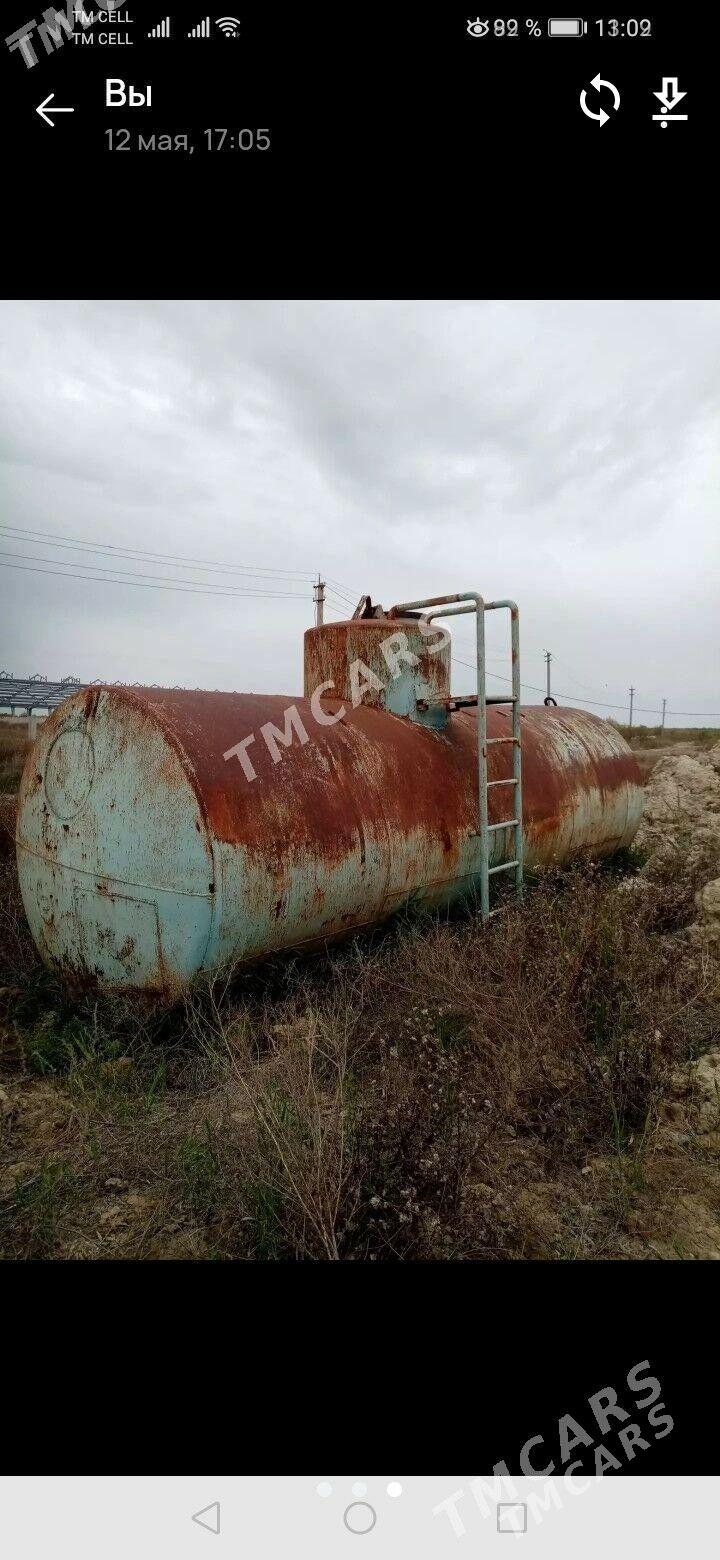 BOÇKA - Ýaşlyk - img 1