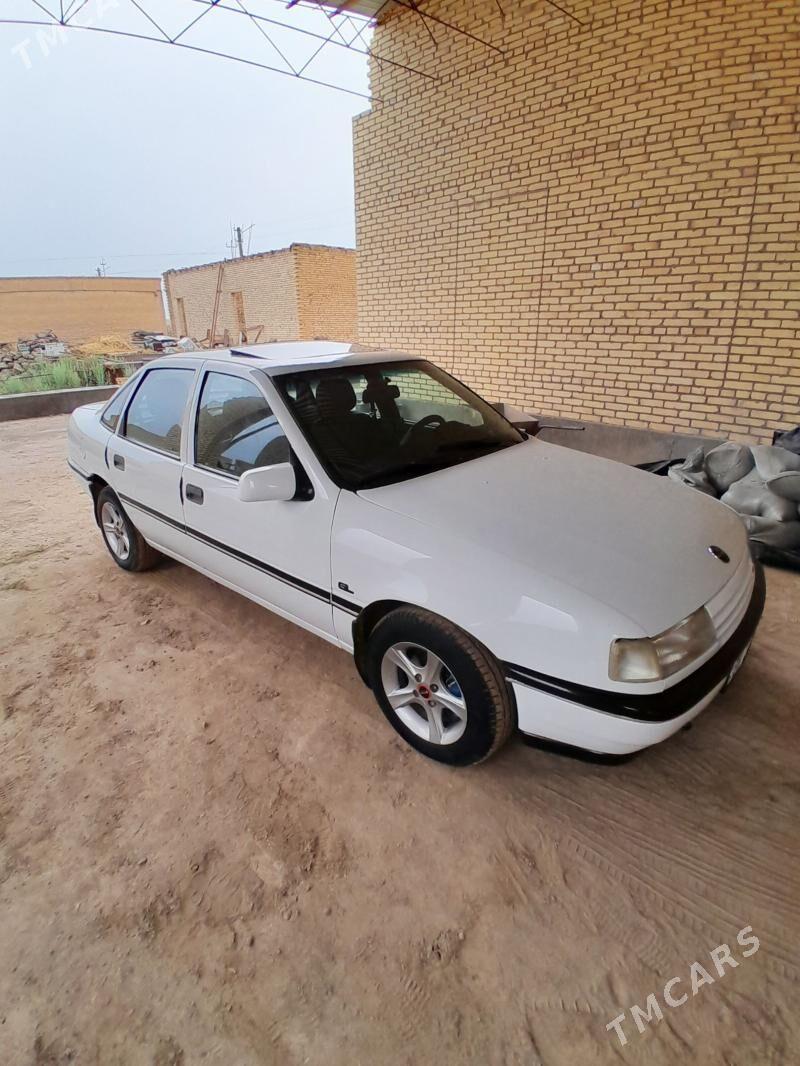 Opel Vectra 1990 - 50 000 TMT - Чарджоу - img 1