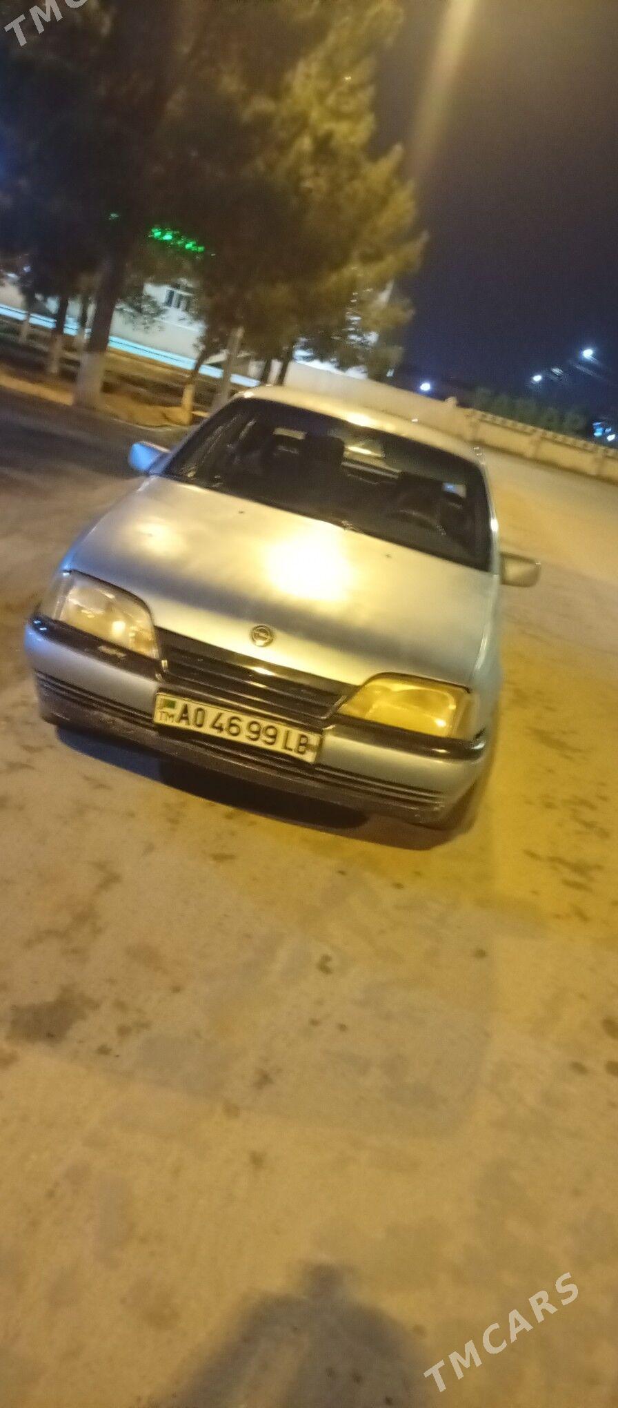 Opel Omega 1987 - 30 000 TMT - Farap - img 1