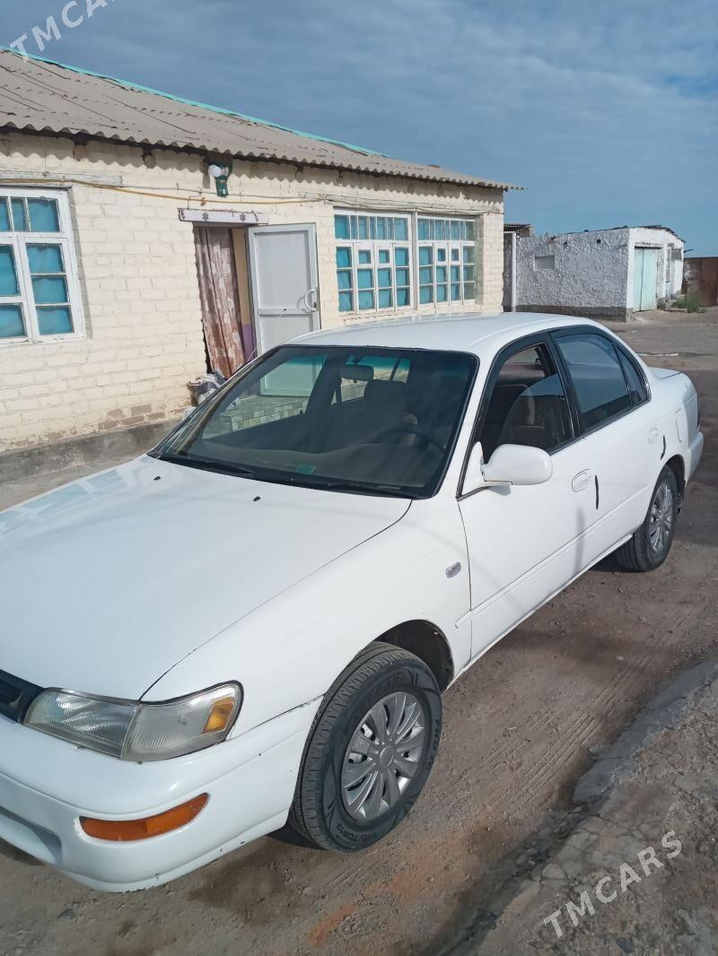 Toyota Corolla 1995 - 60 000 TMT - Серахс - img 1