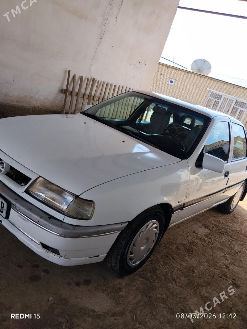 Opel Vectra 1993 - 40 000 TMT - Саят - img 1