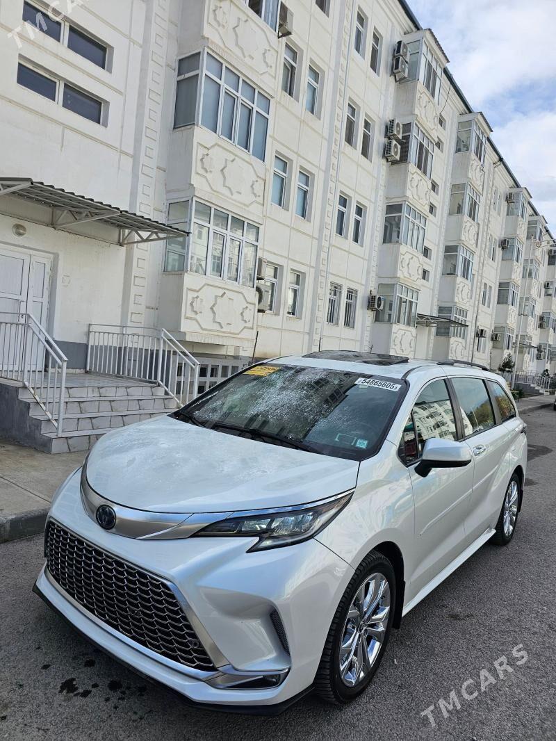 Toyota Sienna 2021 - 525 000 TMT - Анев - img 1
