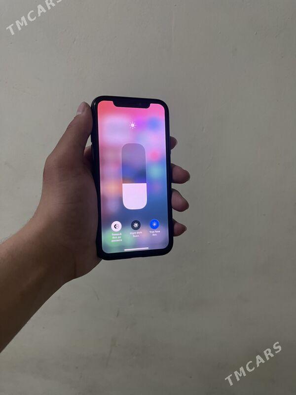 iPhone Xs - Mary - img 1