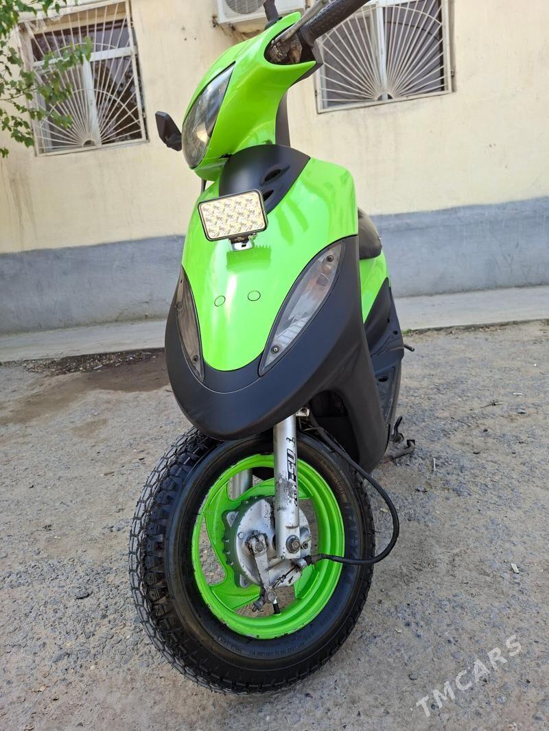 Yamaha Artistic 2016 - 11 000 TMT - Бузмеин - img 1