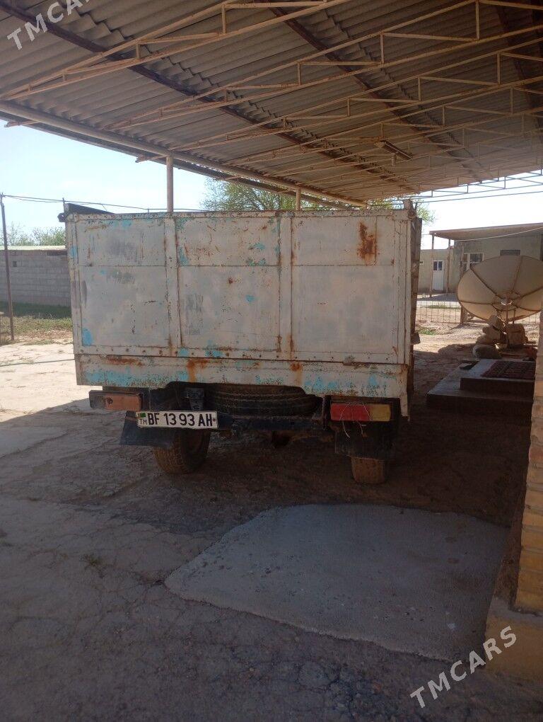 UAZ 452 1994 - 35 000 TMT - Теджен - img 1