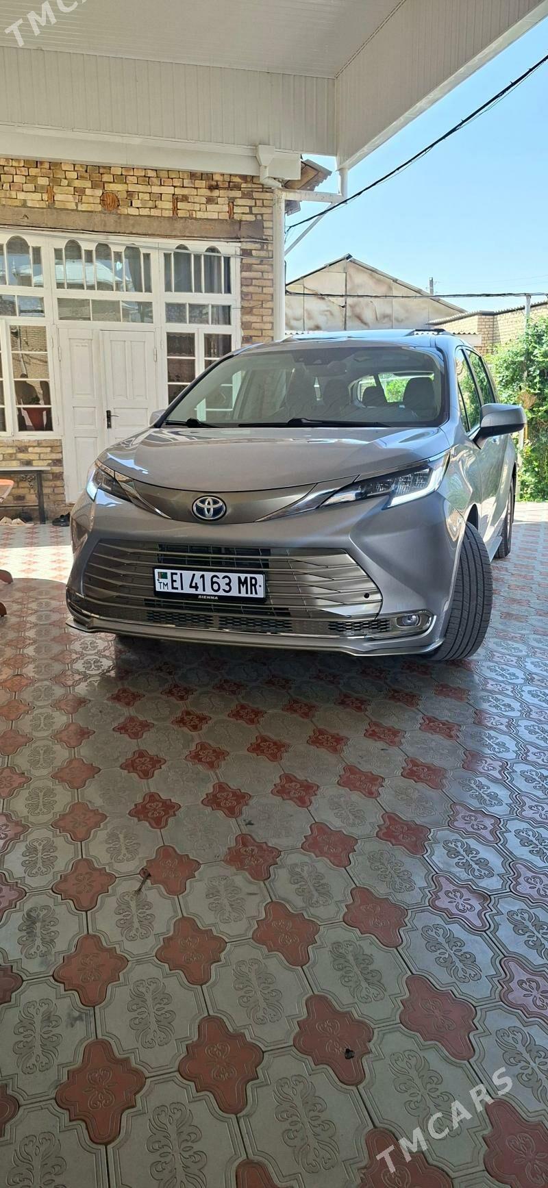 Toyota Sienna 2021 - 480 000 TMT - Байрамали - img 1