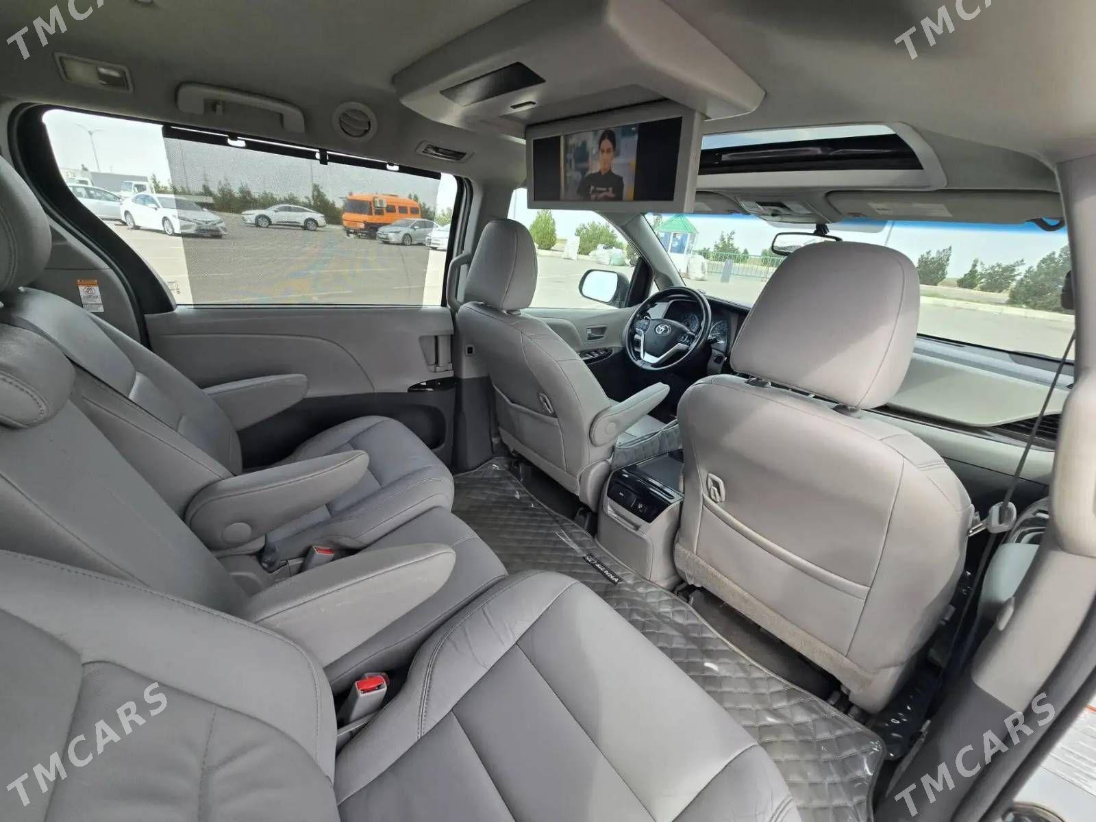 Toyota Sienna 2017 - 455 000 TMT - Балканабат - img 1