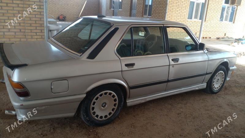 BMW 535 1987 - 28 000 TMT - Мары - img 1
