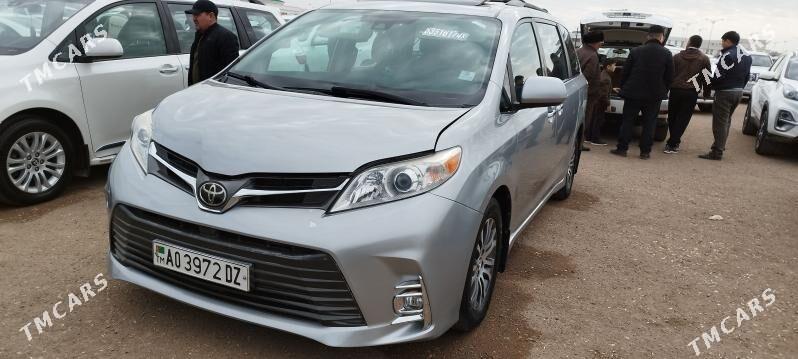 Toyota Sienna 2019 - 490 000 TMT - Дашогуз - img 1